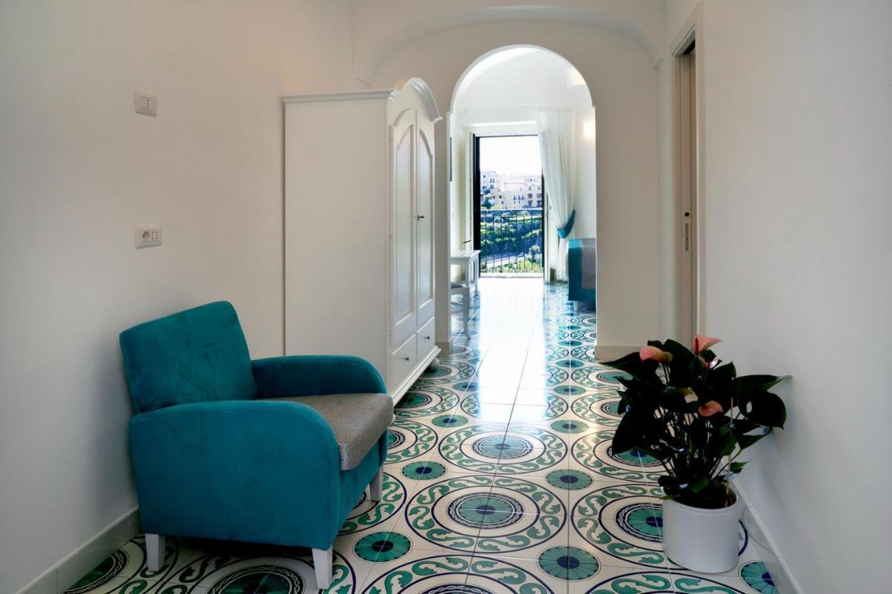 Suites In The Amalfi Coast - Guesthouse With Terrace Near Amalfi - Breathtaking View Of Ravello Scala Exterior photo