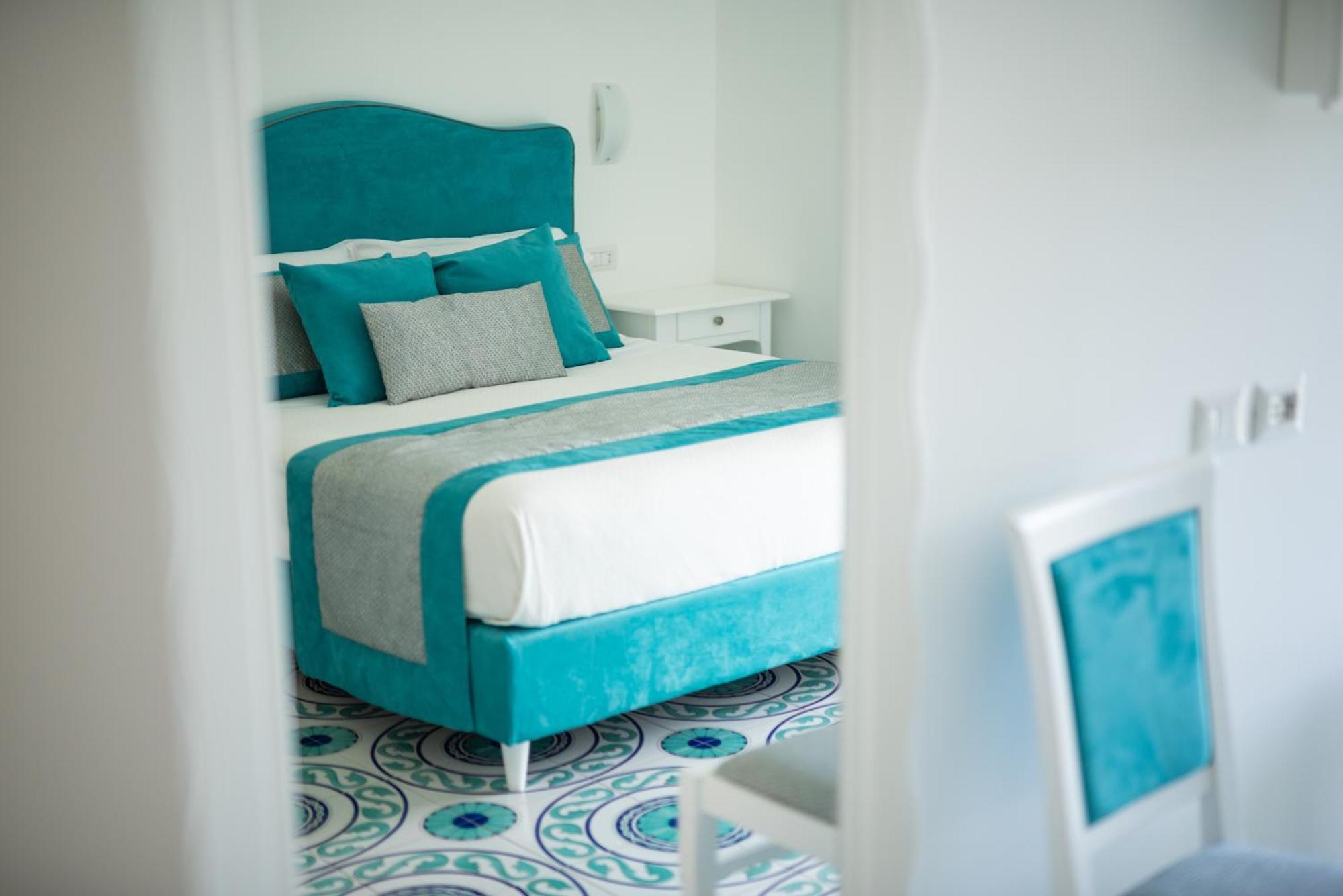 Suites In The Amalfi Coast - Guesthouse With Terrace Near Amalfi - Breathtaking View Of Ravello Scala Exterior photo