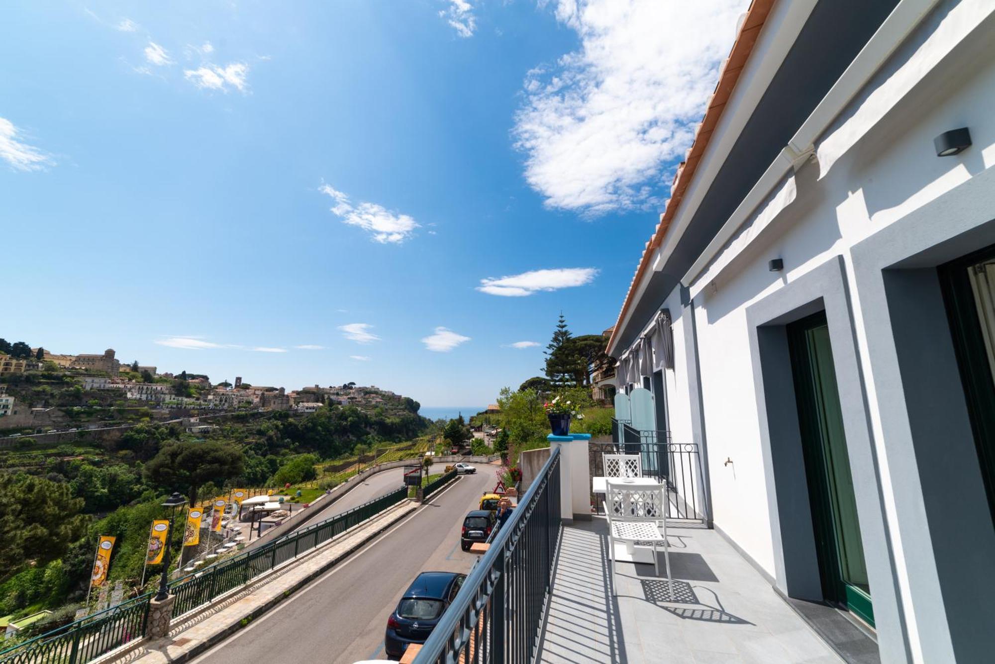 Suites In The Amalfi Coast - Guesthouse With Terrace Near Amalfi - Breathtaking View Of Ravello Scala Exterior photo